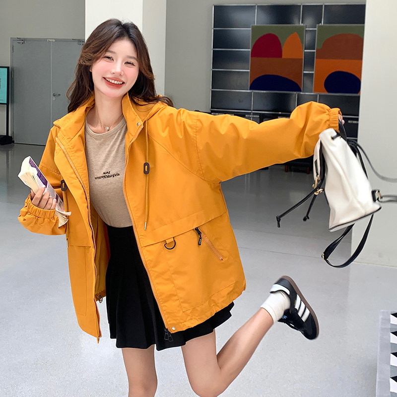 美式复古连帽冲锋衣外套女春秋2025新款显瘦设计感小个子穿搭上衣,女装短外套,2C113