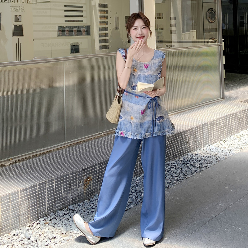 气质木耳边印花无袖上衣直筒裤套装女2025夏时尚松弛感炸街两件套,女装套装/套裙,2C159