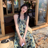 法式设计感碎花连衣裙女2025夏新款宽松显瘦度假风惊艳绝美吊带裙，女装连衣裙，2C177