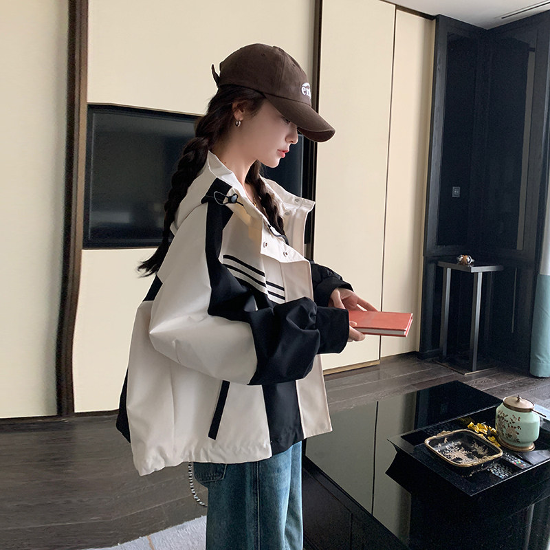 撞色拼接连帽冲锋衣女2025春季新款小个子时尚宽松户外防风短外套,女装风衣,2C113