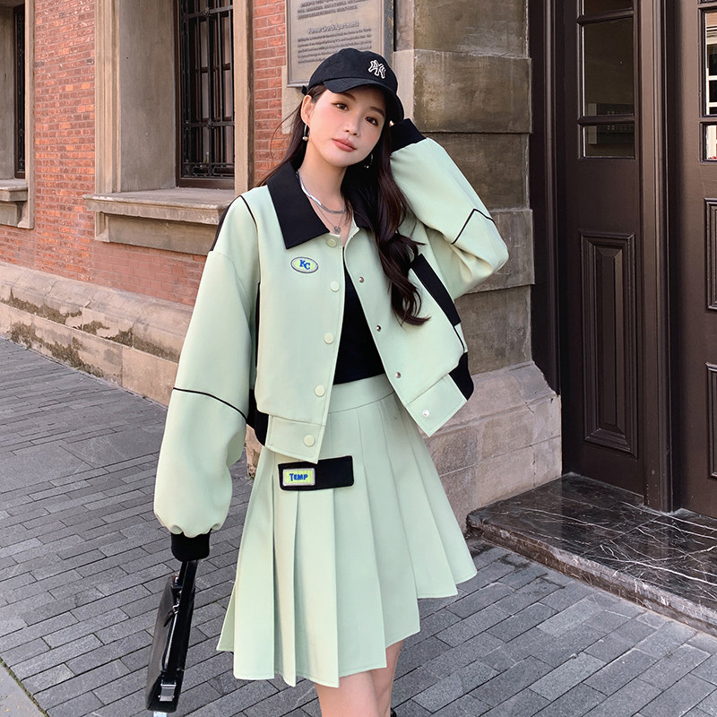 秋装搭配一整套绿色棒球服套装女春秋2025新款miu系百褶裙两件套,女装套装/套裙,2C052