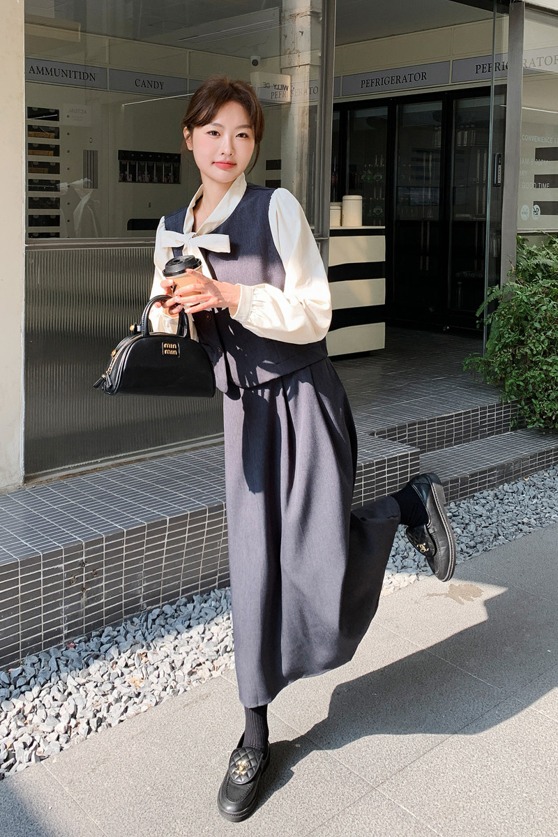 灰色法式温柔风假两件上衣套装裙女2025年春季新款半身长裙两件套,女装套装/套裙,2C092