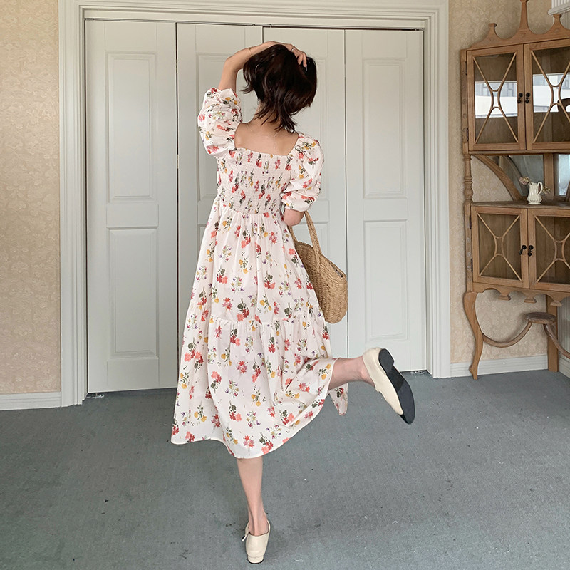 现货：25年法式气质高级感方领碎花连衣裙2C135-5062P135K198,女装连衣裙,2C135