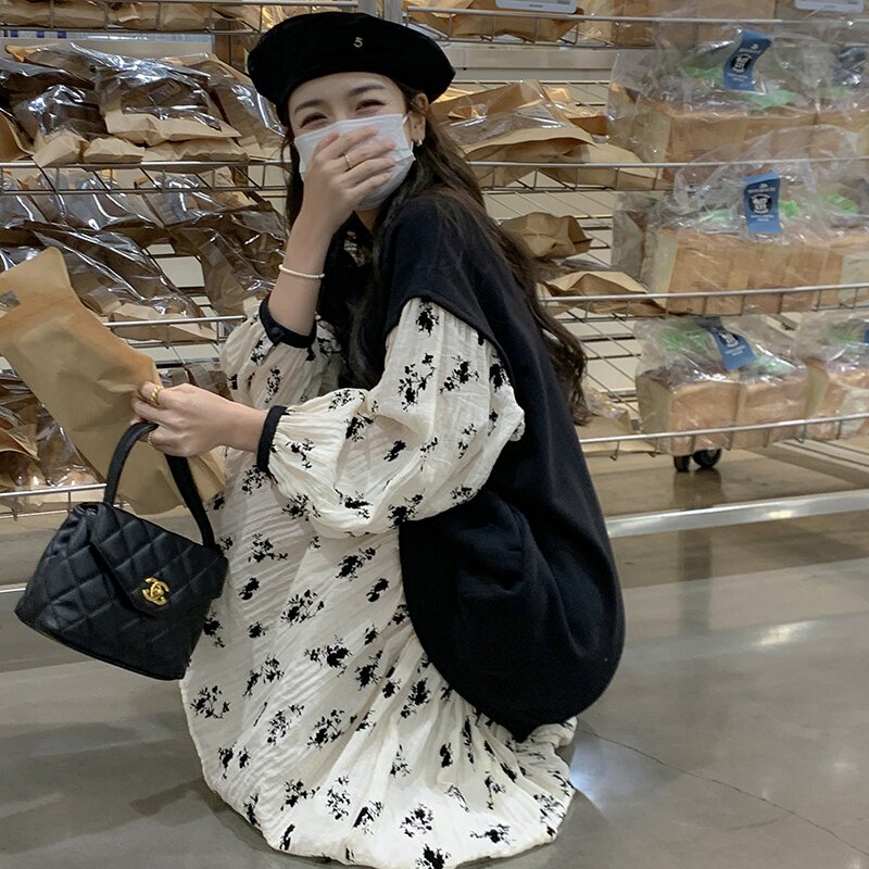 假两件卫衣连衣裙女早春装2025年新款小众设计感宽松碎花拼接长裙,女装连衣裙,2D043