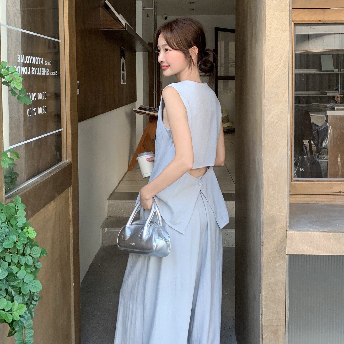 蓝色法式高级感气质独特无袖上衣套装女夏季2025新款阔腿裤两件套,女装套装/套裙,2C203