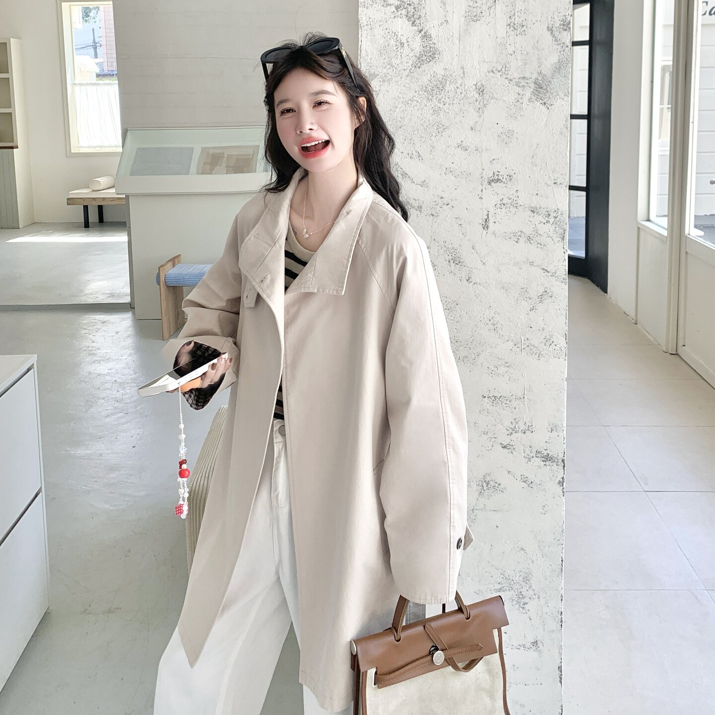 浅绿色复古风衣外套女2025年秋季新款韩系设计感宽松显瘦立领大衣,女装风衣,2C227