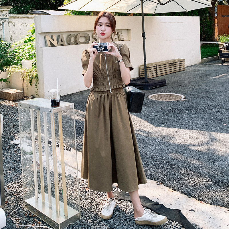 2025年新款夏季小众简约宽松套装女减龄拉链V领上衣半身裙两件套图片