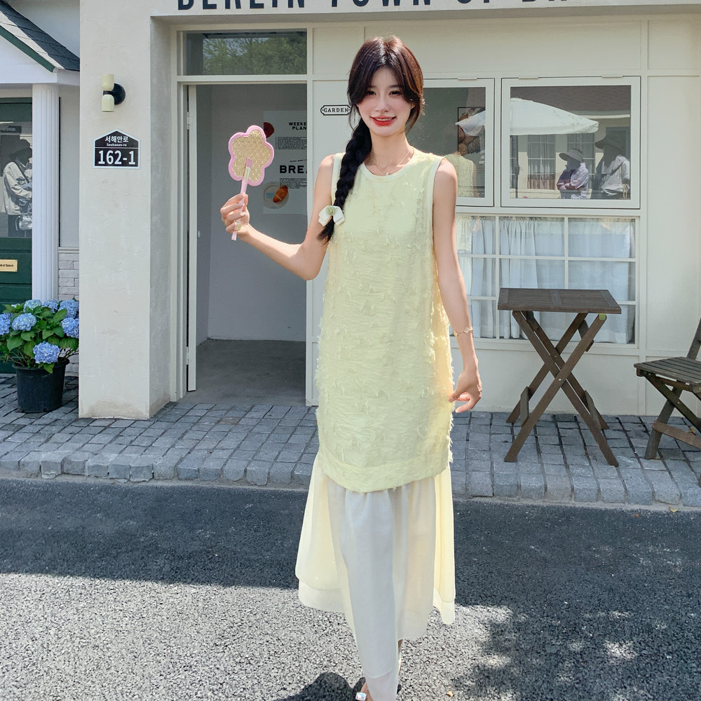 假两件拼接浅黄色无袖背心连衣裙女夏2025新款独特漂亮绝美长裙子,女装连衣裙,2C259