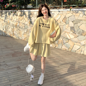 黄色休闲卫衣套装裙女2025春季新款学院风减龄小个子百褶裙两件套图片