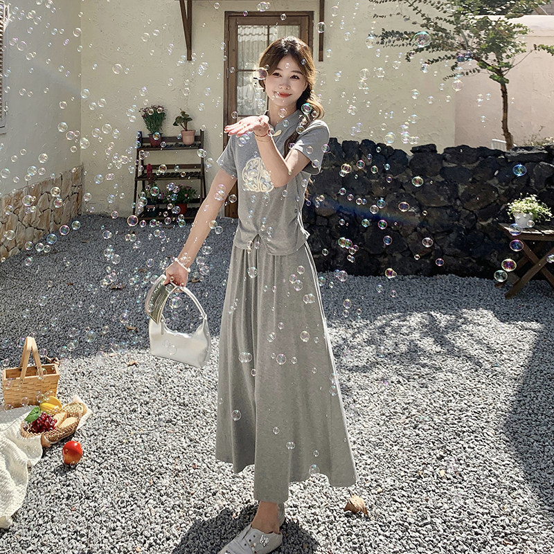 【现货】2025夏装新中式盘扣刺绣上衣+长裙轻风套装裙,女装套装/套裙,先锋丽姿