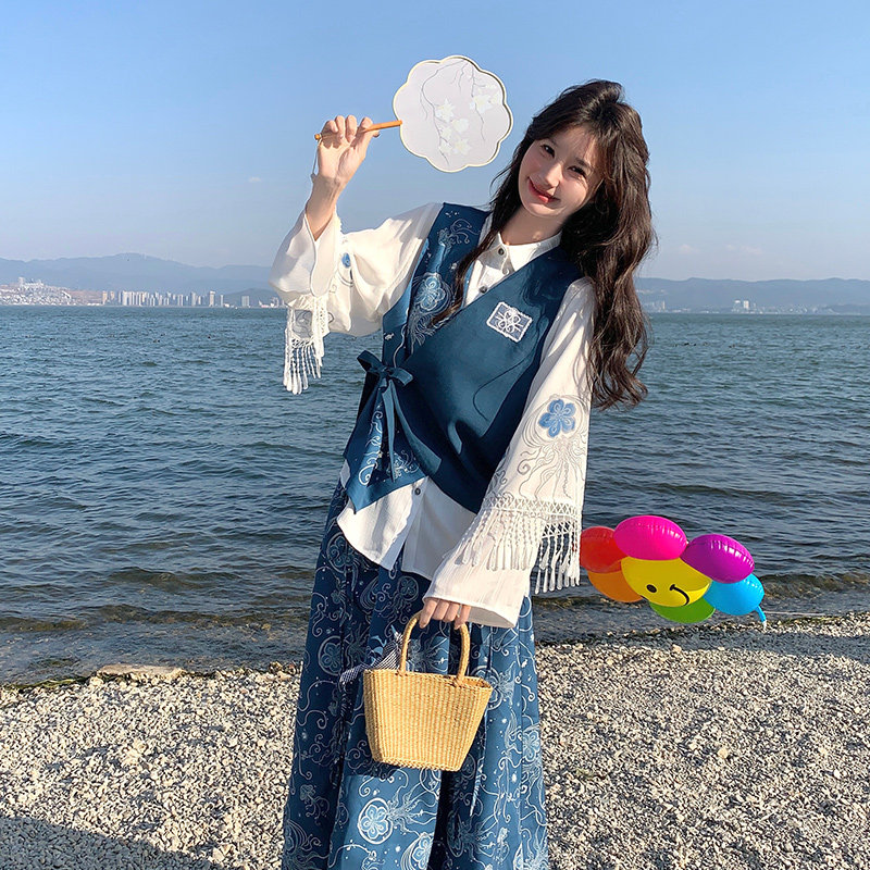 时尚穿搭一整套女2025新款设计感气质印花马甲流苏衬衫半裙三件套,女装套装/套裙,2C073