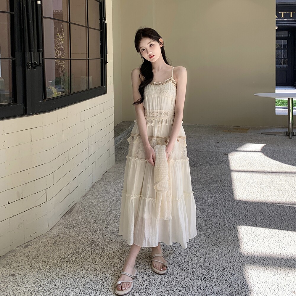 高级感流苏民族风显瘦两件套女夏季吊背心带裙度假风气质套装,女装连衣裙,2C166