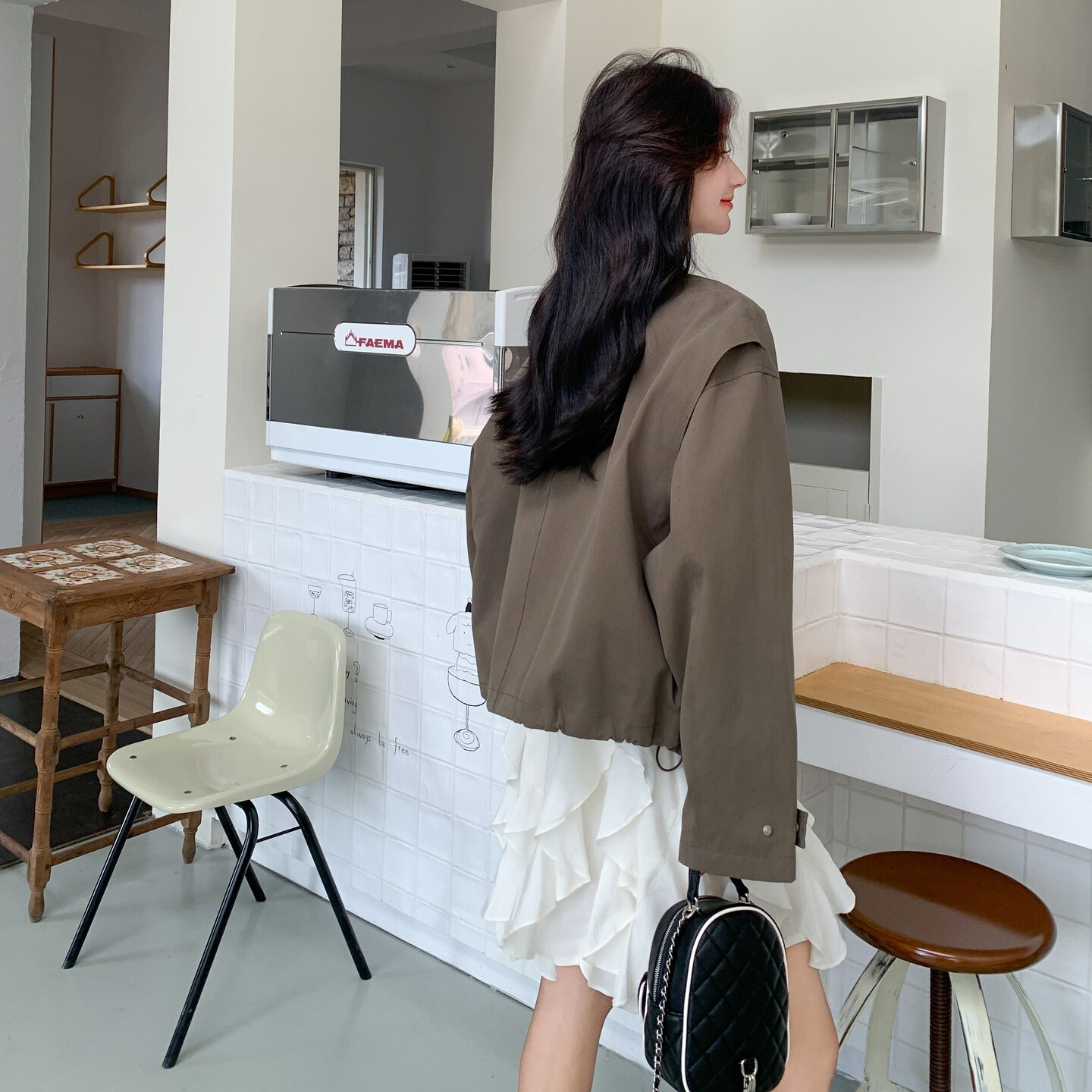 撞色PU皮翻领夹克短外套2025新款女秋季老钱风设计感韩版休闲上衣,女装短外套,2C166