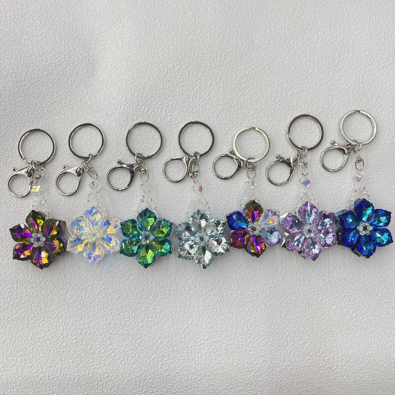 New Handmade Pendant, Dazzling Double-Layer Crystal Flower Keychain, Fashionable Decorative Bag Accessory, Car Key Ring
