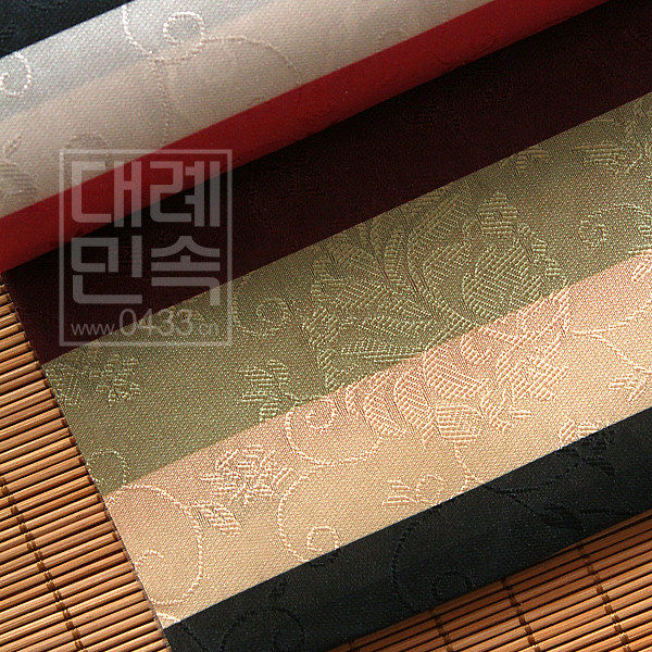 Korea Import Color Strips Korean Suit Fabric Wide 110cm ½ Mi Price Color Bar Interval 2 6cm4 Number H-P07010 H-P07010