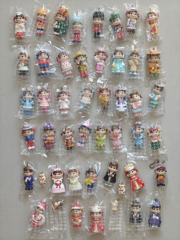 In-Stock Japanese Second-Hand Toys Fujiya Milk Girl Peko-Chan Mini Pendant Keychain Keyring