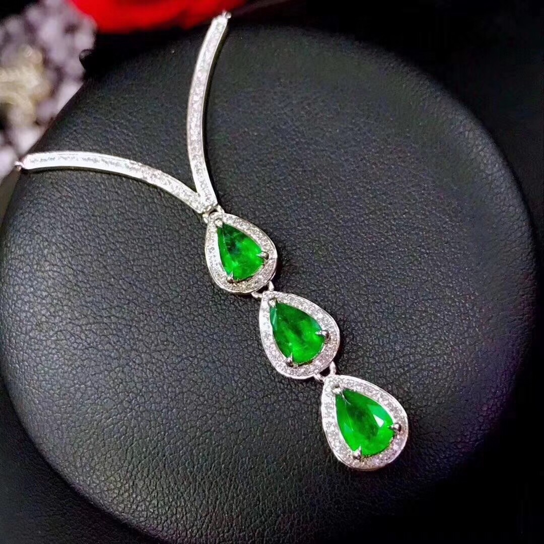 S925 silver inlaid natural progenitor green necklace lock bone chain main stone 3 * 5mm new gift delicate fashion ultra beautiful