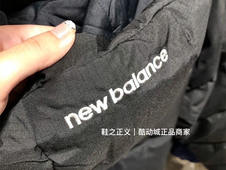 NewBalance18 năm xuống áo khoác nam nb ngắn trùm đầu áo khoác dày áo gió thể thao ấm áp NP849011 áo phao uniqlo