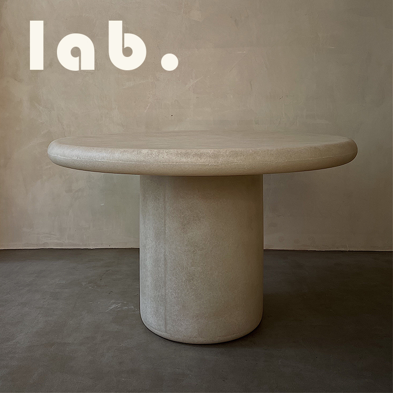labology) kar room Rooms Silence Breeze Table Round Table Minimalist Sculptures Design Niche Glass Fiber