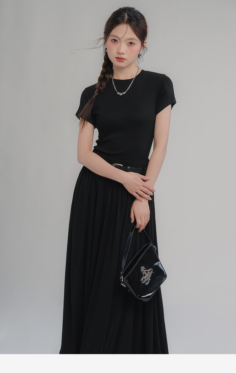 Стильные костюмы loveheynew气质简约时尚套装女春夏新款修身显瘦短t半身裙两件套