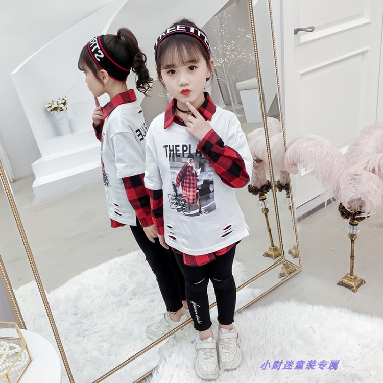 Girls Mùa xuân Outfit 2020 mới Trẻ em ăn mặc Hàn Quốc Hai Mang áo dài tay hoạt hình ngắn tay áo thun hai mảnh bộ.