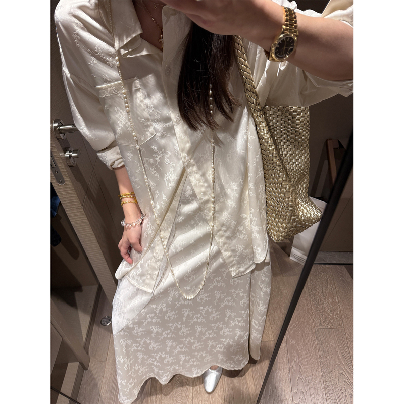 Ohlababy French Retro White Lace Embroidered Satin Shirt Women's Long-Sleeved Spring Loose Draped Top