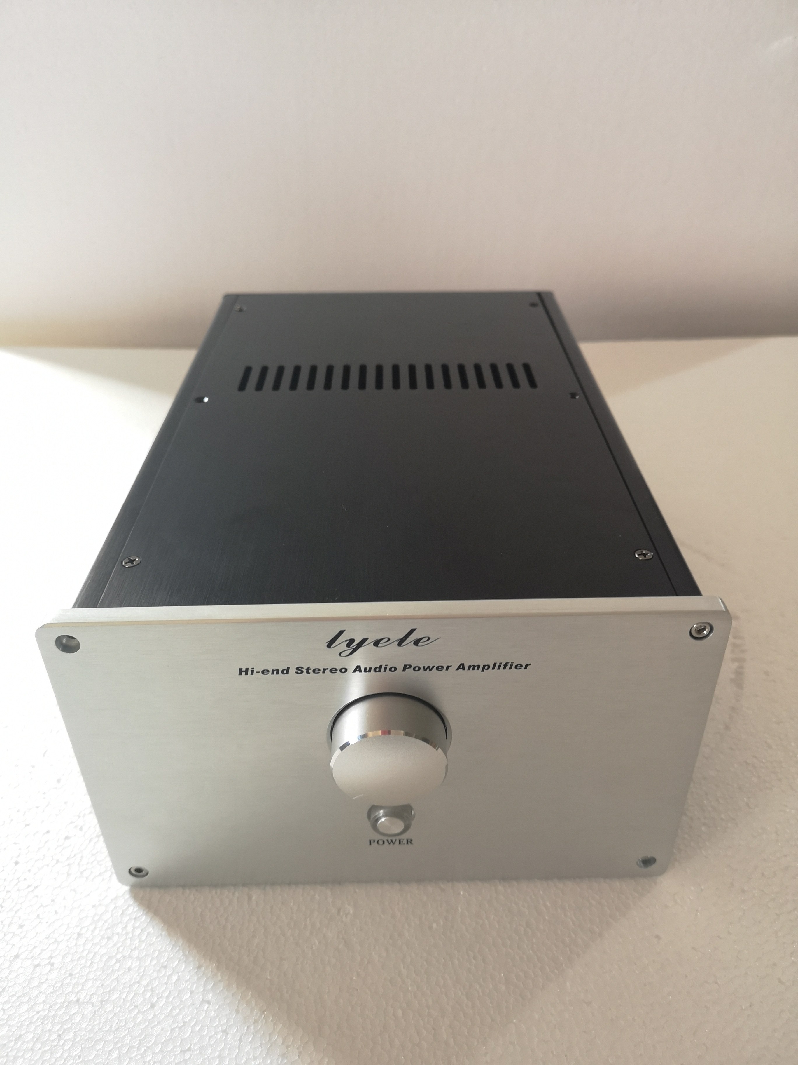 X2012 full aluminum host shell power amplifier chassis front-stage host shell manufacturer direct sales 200 * 120 * 309MM