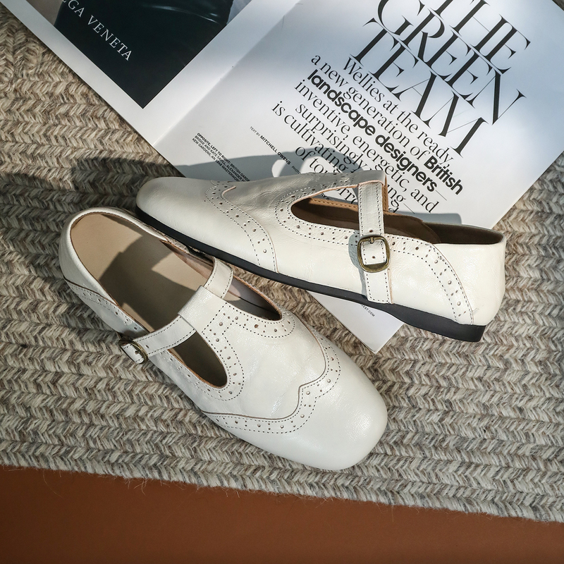 [Sheepskin] Elegant Vintage Carved Mary Jane Shoes for Women, Flat with a Single Strap, Soft Sole, Versatile Round-Toe Single Shoes