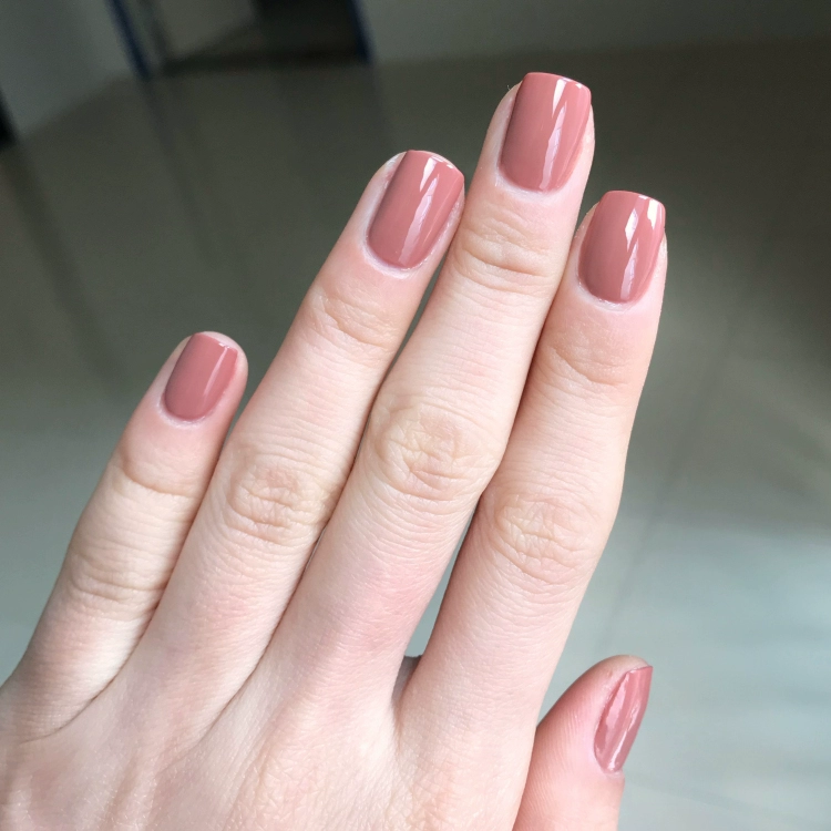 Nga Dance Legend Nail Ba Lan Men Pure Color Sữa Cà phê Kem Trà Sôcôla Sữa - Sơn móng tay / Móng tay và móng chân nước sơn móng tay