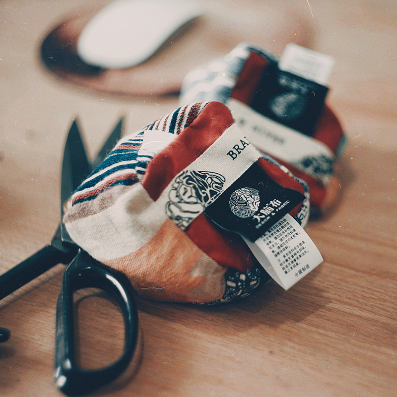 Brain cloth original design color patchwork throwing sandbag game sandbag mouse wrist pillow feelings hand-made childhood memories