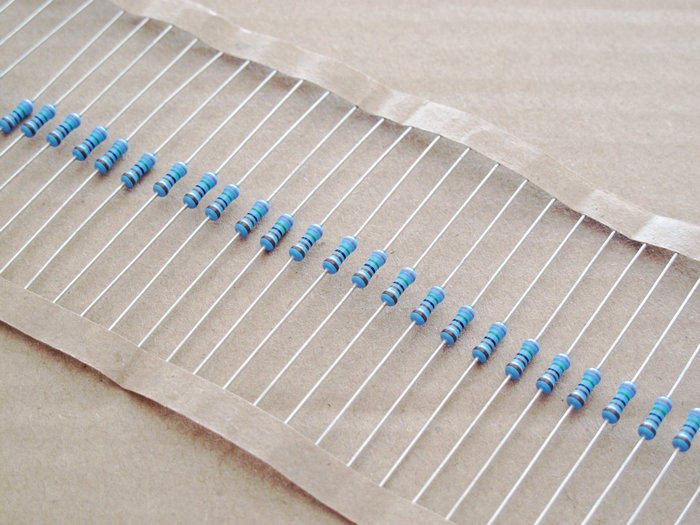 10 price VISHAY-BC MRS25 7K5 7 5K resistance 1% copper foot metal film imported original