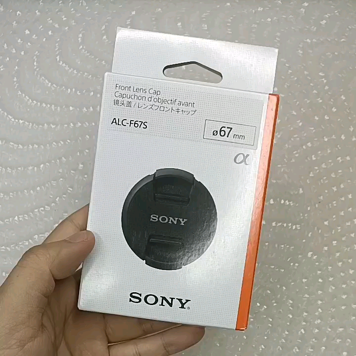 67mm镜头盖这个么小，凭什么让摄影师集体跪了。