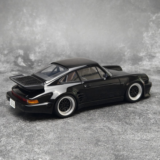 Autoart 1:18 Porsche 911 (930) Turbo Blackbird Car Model Comic First Edition