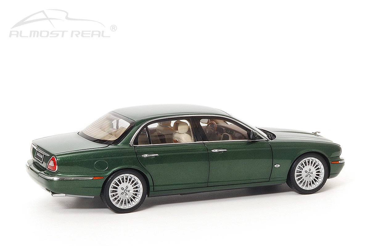 1:18 Scale AR Almost Real Jaguar XJ6 X350 Metal Diecast Car Model