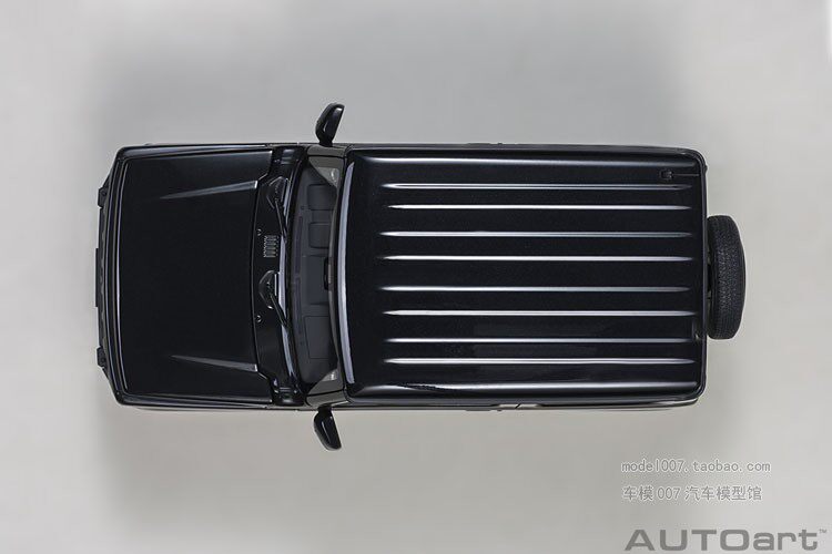 Модель машины 奥拓汽车模型吉姆尼1:18