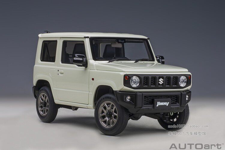 Модель машины 奥拓汽车模型吉姆尼1:18