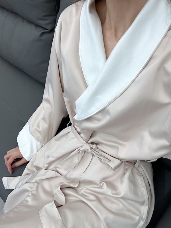French Luxury Satin Velvet Nightgown for Women, Suitable for All Seasons, Skin-Friendly Bathrobe for Men and Women, Quick-Drying Couple's Pajamas French Luxury Satin Velvet Nightgown for Women, Suitable for All Seasons, Skin-Friendly Bathrobe for Men and Women, Quick-Drying Couple's Pajamas