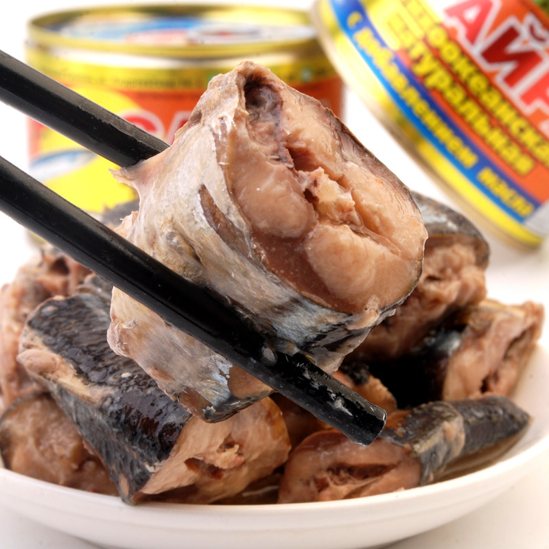 Russian Oil Soaked Sardines Canned Food, Food Picnic Russian-style Flavored Wine Outdoor Field Food