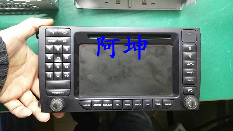 Suitable for Porsche old Cayenne original PCM2 audio single-disc CD host for 05-08 models