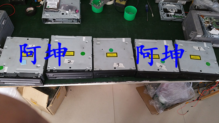 Suitable for Audi A3 original plant MIB sound CD DVD Navigation J794 Host 8V0 035049 14-17