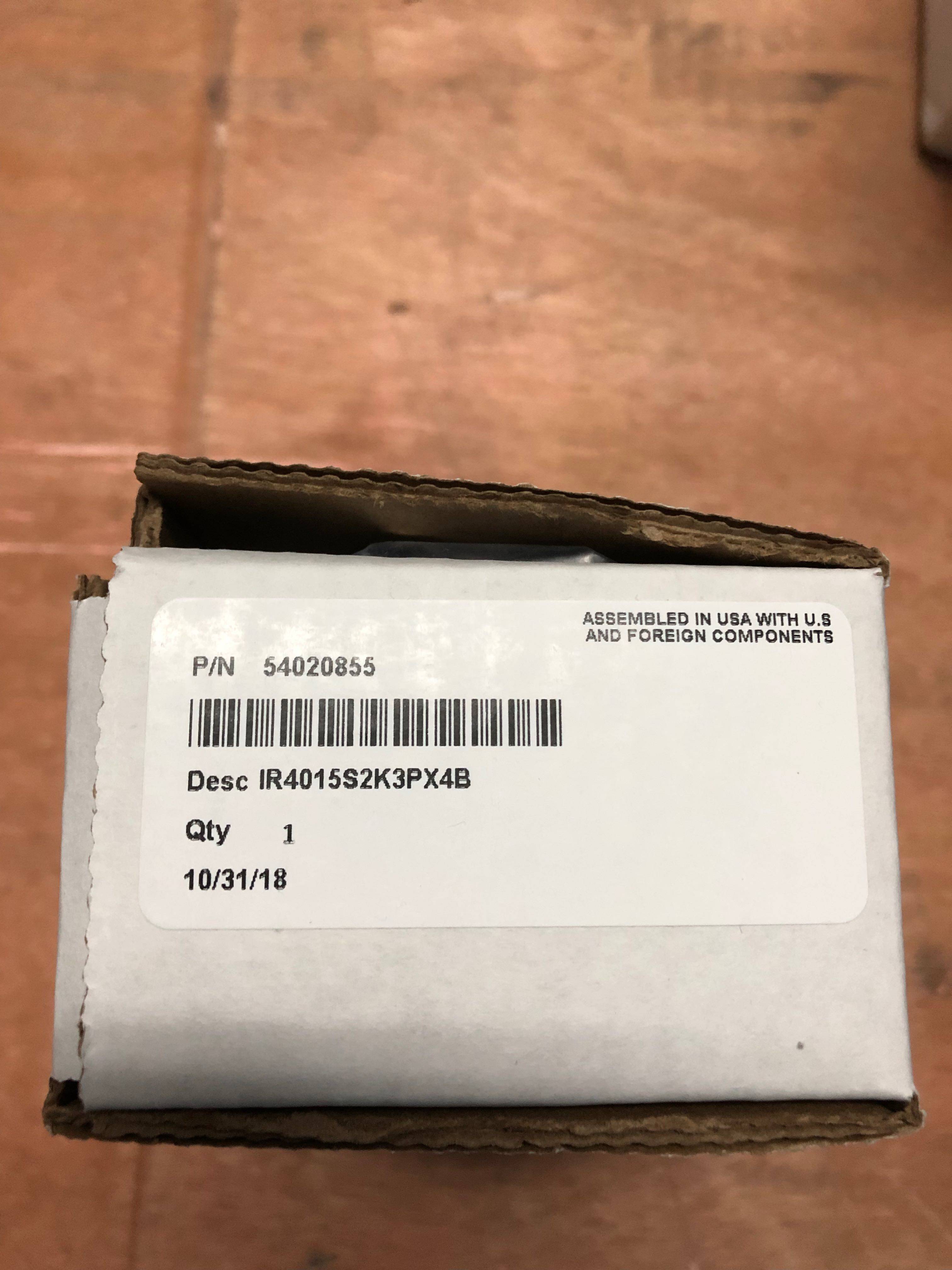 Parker Parker IR4015S2K3PX4B pressure regulating valve 1 4 NPT 3 hole outlet 150psi