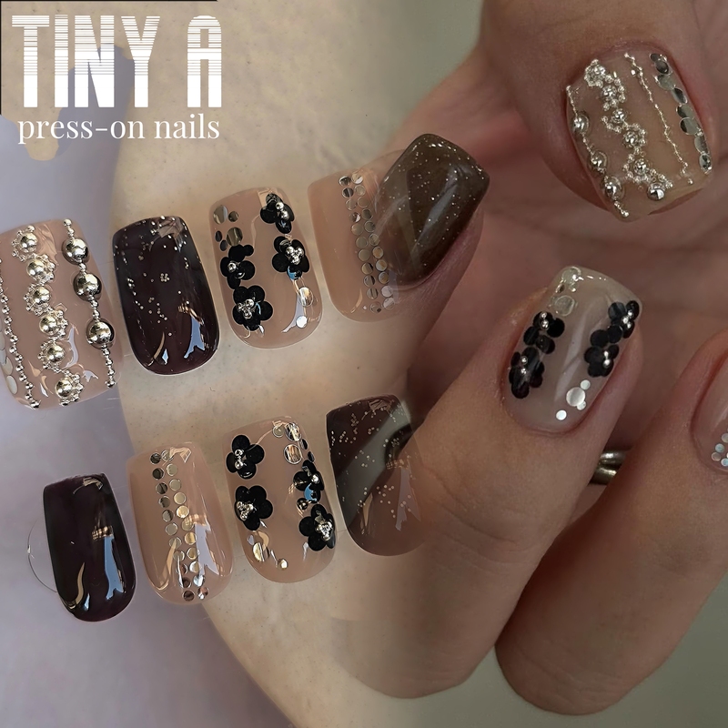 Tinya Handmade Elegant Floral Press-On Nails Vintage Style ins Popular New Short Square Nails