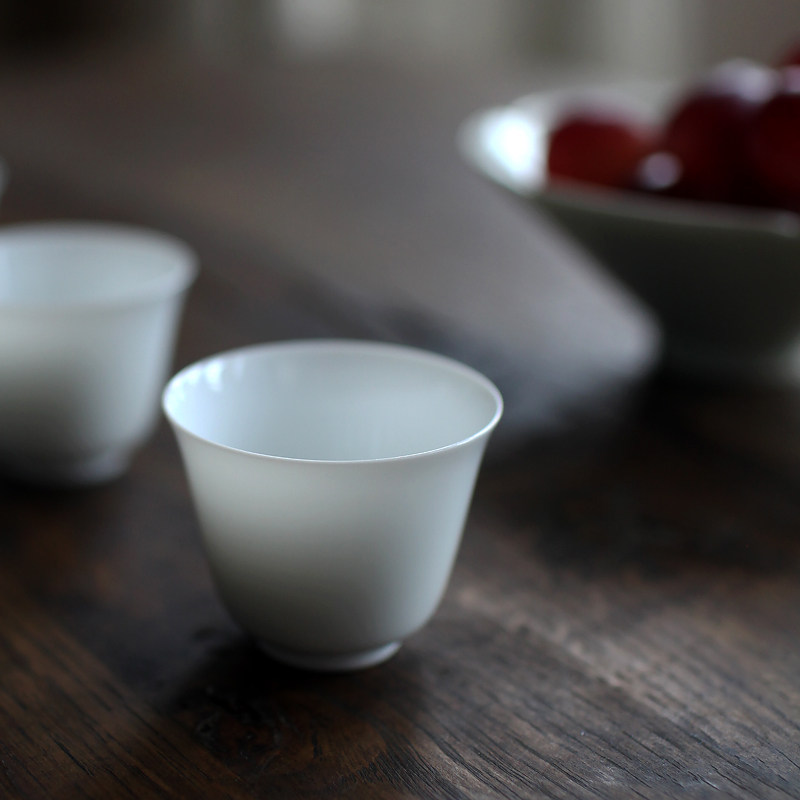 Drinking tea classic flower god cup tea painter original pure handmade white porcelain single cup tea cup