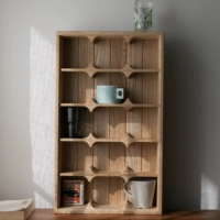 Белый восковой дерево вертикаль