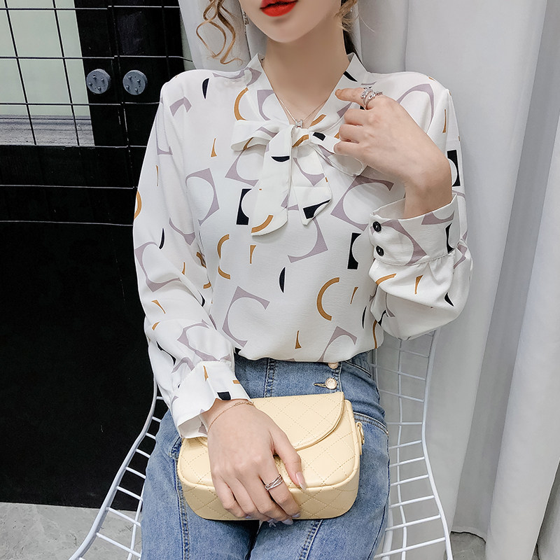 Snow-spinning shirts design niche printing butterfly knife jacket new Han Edition loose long sleeve shirt tide