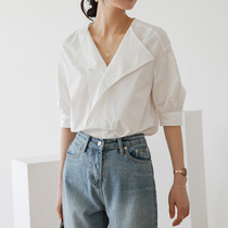 White Shirt Woman Summer 2022 New Design Feel Port Wind V collar shirt short sleeve French style Dont make a blouse temperament