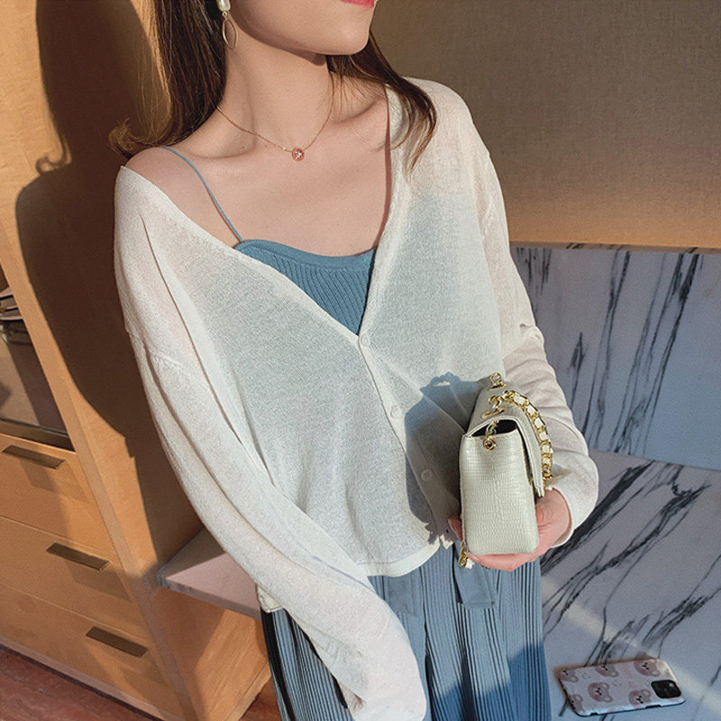 Ice wire knitted sweater 2022 Summer small small man loose coat sunscreen coat long sleeve short air conditioning suit