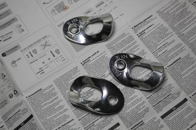 The mouth-piercing hanging piece is made in France