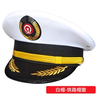 Эмблема большой белой колпачковой гайки и старой железной кепки