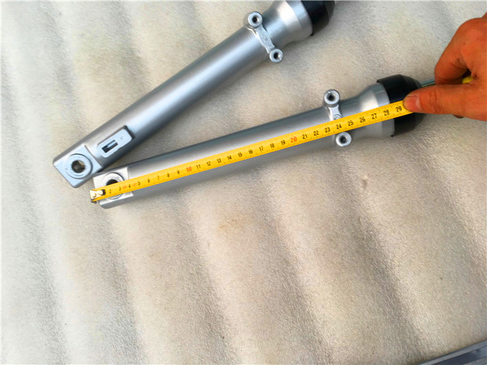 Áp dụng Jincheng Little Monkey Xe máy Monkey50Q Xiaojintong 30 Ngã ba phía trước Giảm xóc trước Trống phanh Giảm xóc - Xe máy Bumpers 	giảm xóc xe máy màu